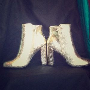 Bamboo Living-23S Faux Leather Booties